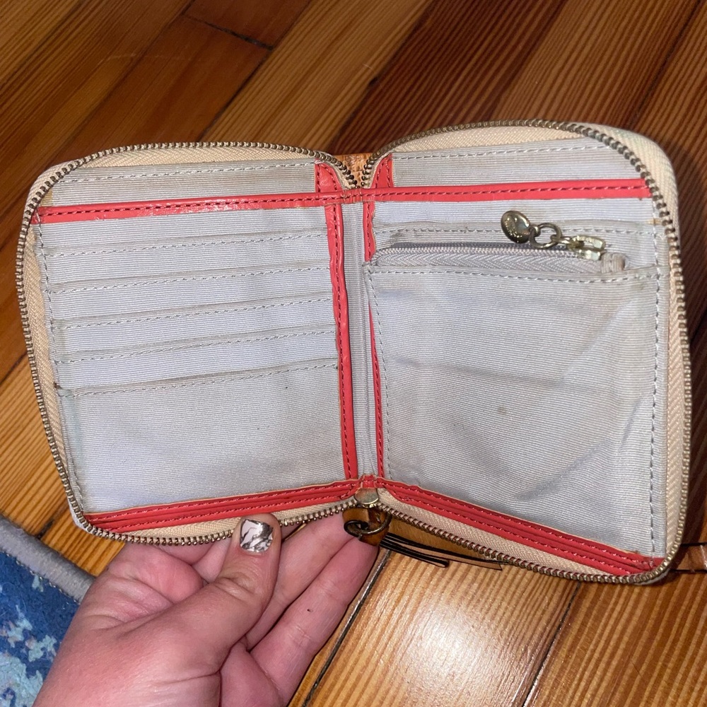 GUC coach coral wallet